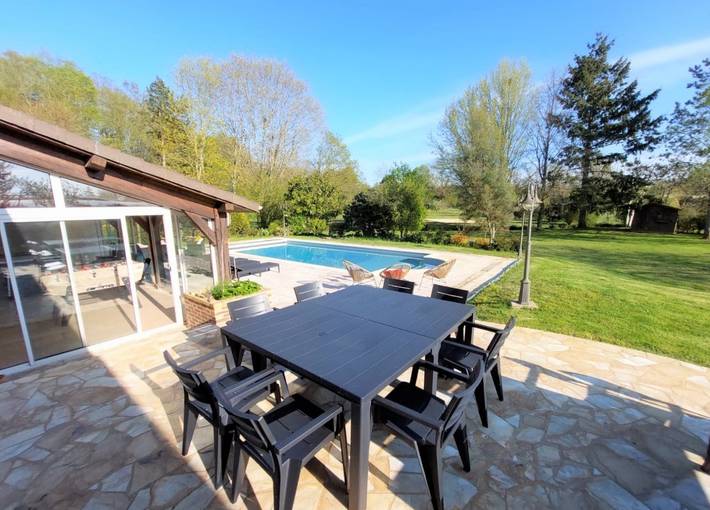 Gîte pour 30 personnes, avec terrasse et piscine ainsi que jacuzzi et jardin dans Eure-et-Loir - 4