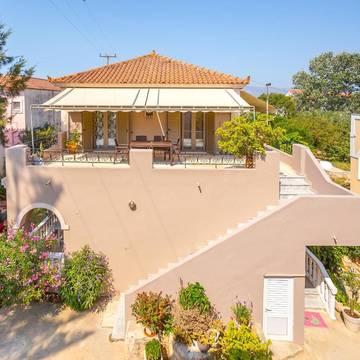 Gîte pour 5 personnes, avec terrasse dans Kalamaki