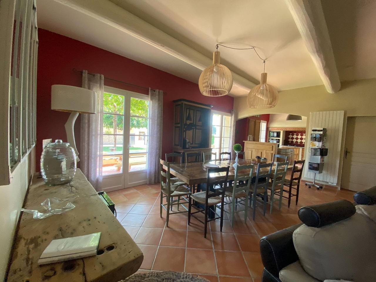 Farmhouse with swimming pool in Provence in Violès, Vaucluse