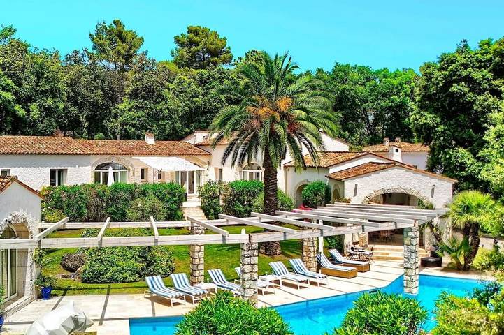 Villa pour 16 personnes, avec balcon et piscine à La Colle-sur-Loup