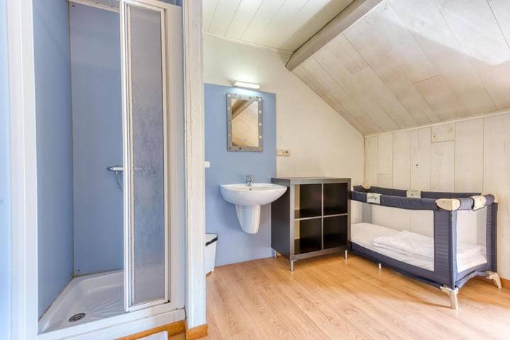 Location de vacances pour 12 personnes, avec piscine et vue ainsi que jardin et sauna dans Tillet - 2