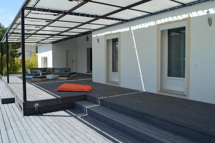 Gîte pour 2 personnes, avec piscine et jardin ainsi que vue et terrasse à Plan-d'Aups-Sainte-Baume - 2