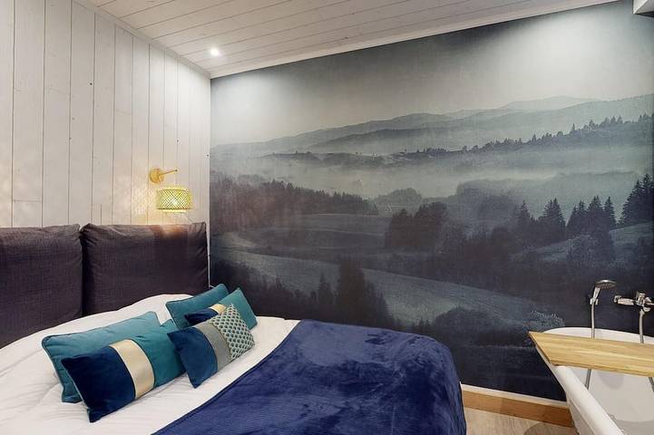 Gîte pour 22 personnes, avec jardin et balcon, animaux acceptés à Villedieu-les-Poêles - 2