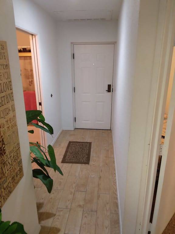 Ganze Wohnung, Fully furnished condo adjacent to golf course. 2 minute walk the London Bridge in Lake Havasu City, Mohave County