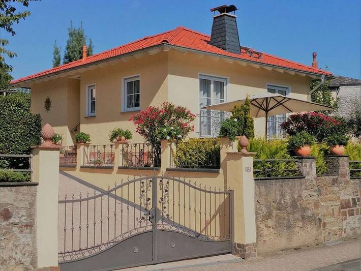Ferienhaus für 3 Personen, mit Terrasse und Garten in Remagen