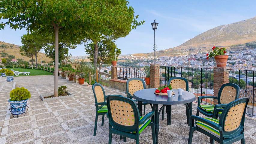 Location de vacances pour 14 personnes, avec balcon/terrasse et piscine à Loja - 3