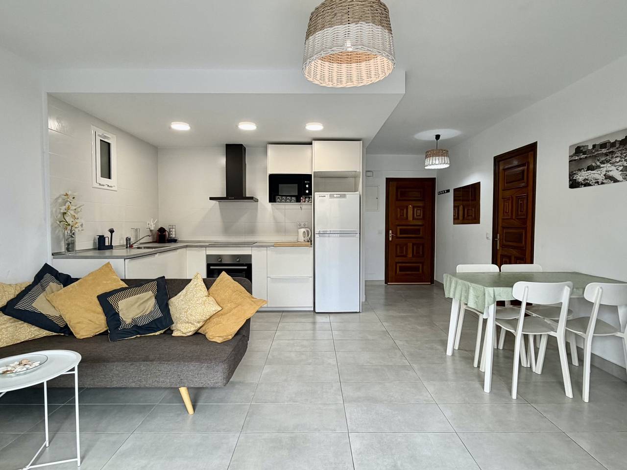 Ganze Wohnung, Charmantes Ferienwohnung in L'Escala für 5 Pers. mit Terrasse, Meerblick und moderner Küche in l'Escala, Oberampurien
