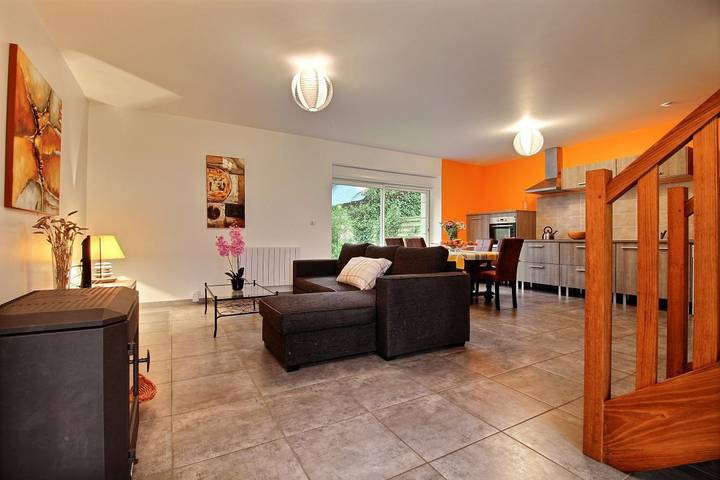 Gîte pour 4 personnes, avec Jacuzzi et Terrasse ainsi que Jardin et Piscine à Jugon-les-Lacs - 3
