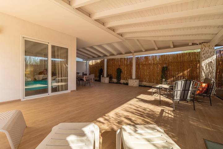 Appartement entier, Appartement de vacances "Saija" avec vue sur la mer, véranda privée et Wi-Fi in Tegolaio, Pozzallo