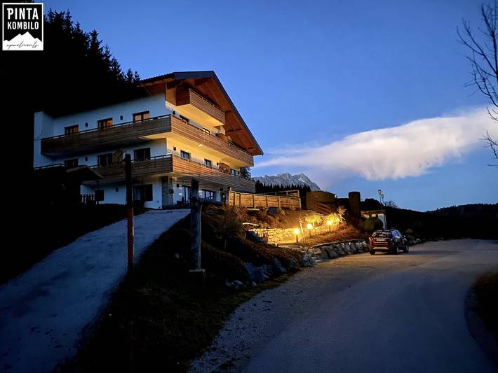 Ganze Ferienwohnung, Apartment 2 mit Terrasse Dusche, Wc, 1 Schlafraum in Gröbming, Dachsteingebirge