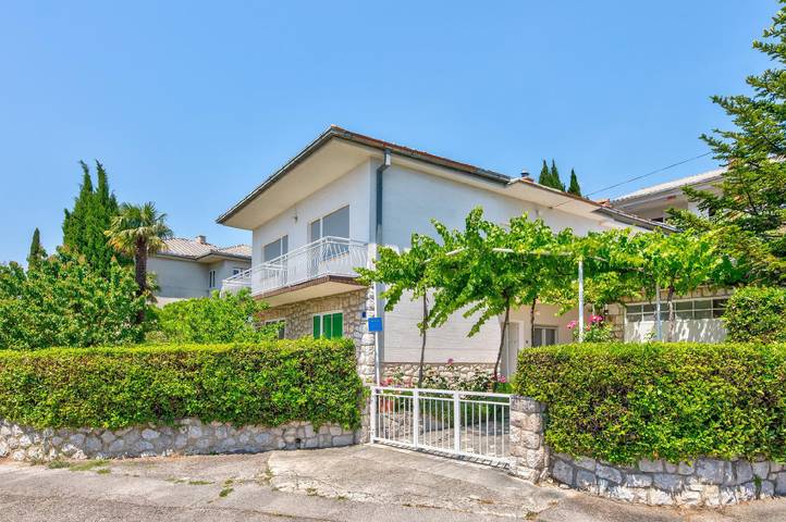 Ferienwohnung für 2 Personen, mit Garten in Crikvenica