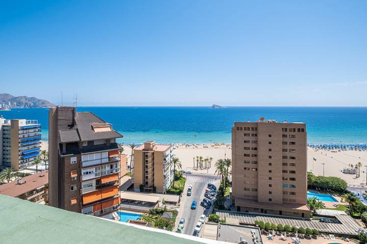 Ferienwohnung für 6 Personen, mit Balkon und Terrasse sowie Garten in Benidorm - 4