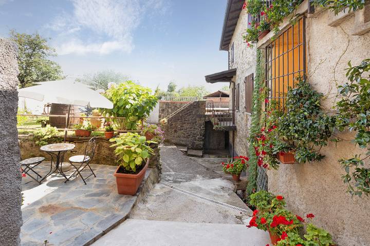Gîte pour 3 personnes, avec jardin et balcon à Mulazzo