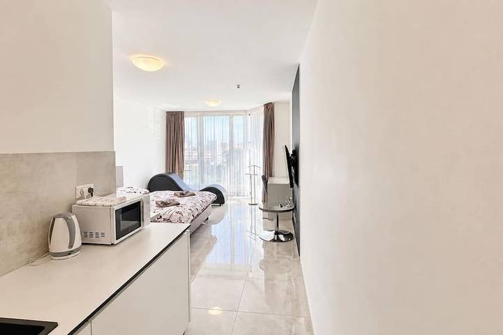 Ganze Wohnung, 1 room Apartment with AC, Vienna Gate 3 in Bratislava, Bratislava und Umgebung