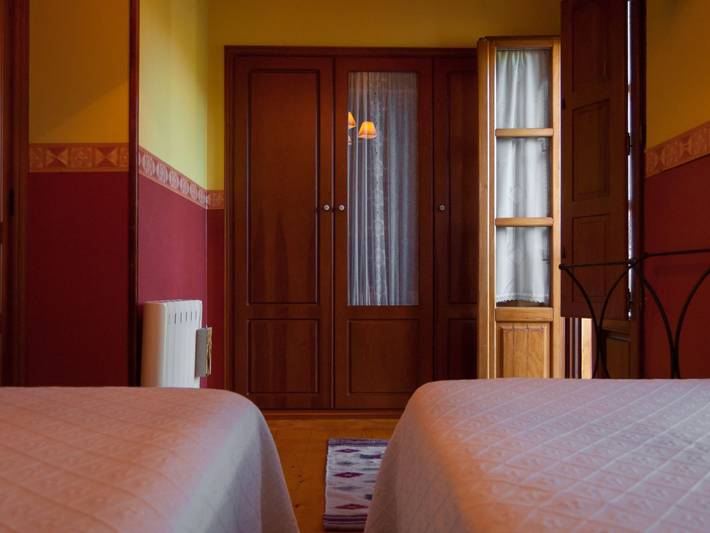 Casa rural para 2 personas, con balcón y jardín en Comarca de la Sidra - 4