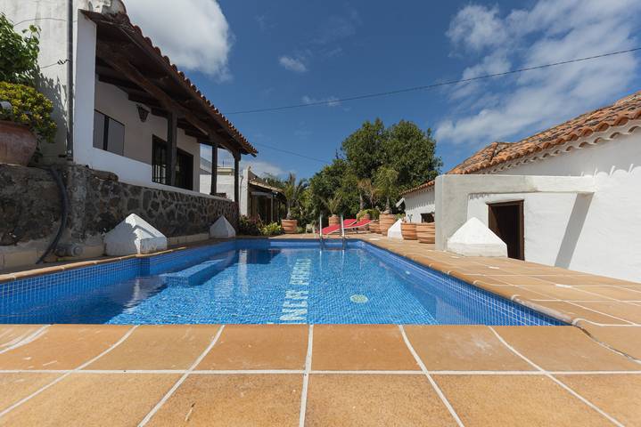 Casa rural para 2 personas, con piscina además de terraza y jardín, Familias con niños en San Cristóbal de La Laguna - 2