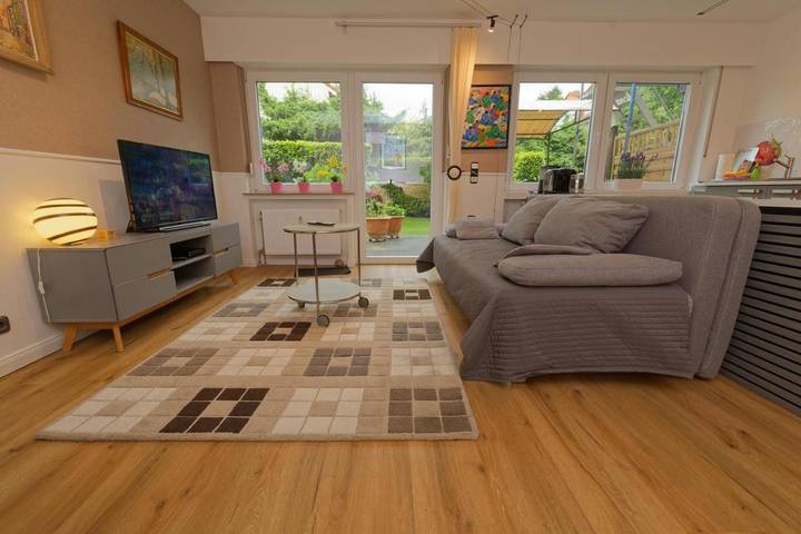 Ferienwohnung für 5 Personen, mit Balkon und Terrasse sowie Garten und Ausblick