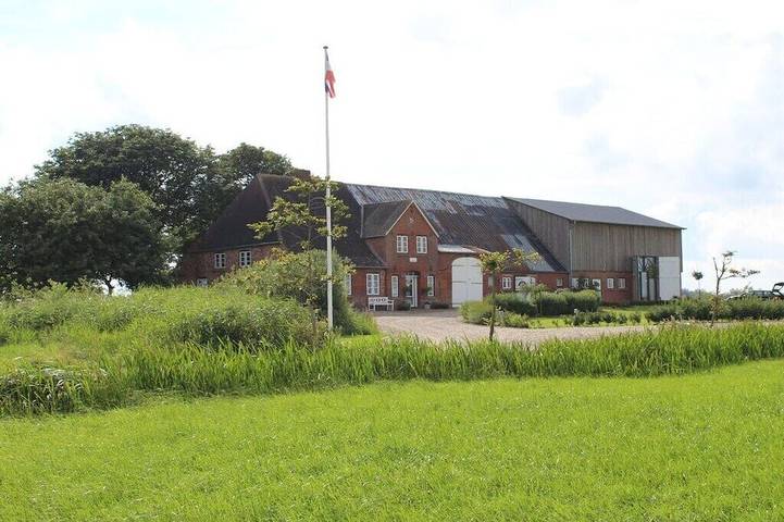 Ferienhaus für 4 Personen, mit Terrasse und Sauna in Hattstedtermarsch