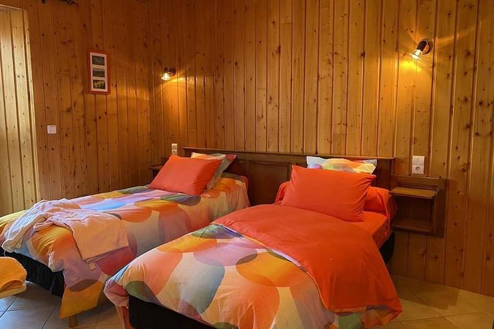 Location de vacances pour 6 personnes, avec jardin ainsi que balcon et piscine dans Perpezat - 3