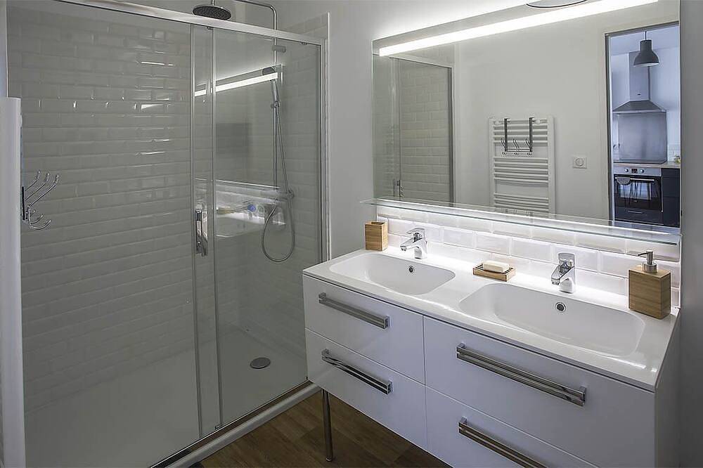 Entire apartment, Angoulême Quiet and Well-Equipped Apartment in Angoulême, Charente