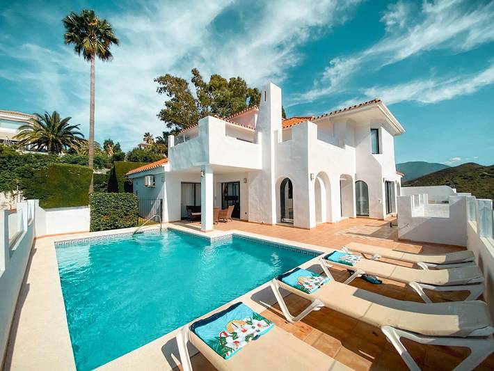 Casa de vacaciones para 8 personas, con piscina además de terraza y jardín en Marbella