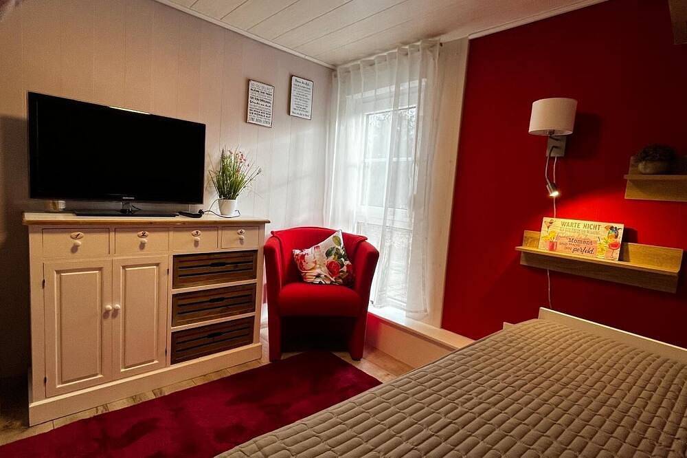 Ganze Wohnung, Ferienwohnung am Rennsteig, direkt bei Eisenach, am Südhang der Wartburg gelegen in Wartburg, Wolfsburg-Unkeroda