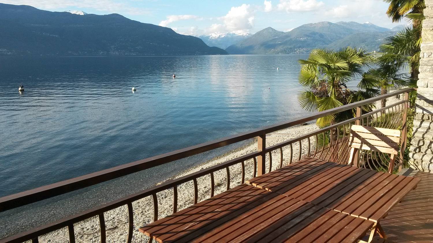 Entire apartment, Golfo Aranci in Porto Valtravaglia, Lago Maggiore (Lombardy)