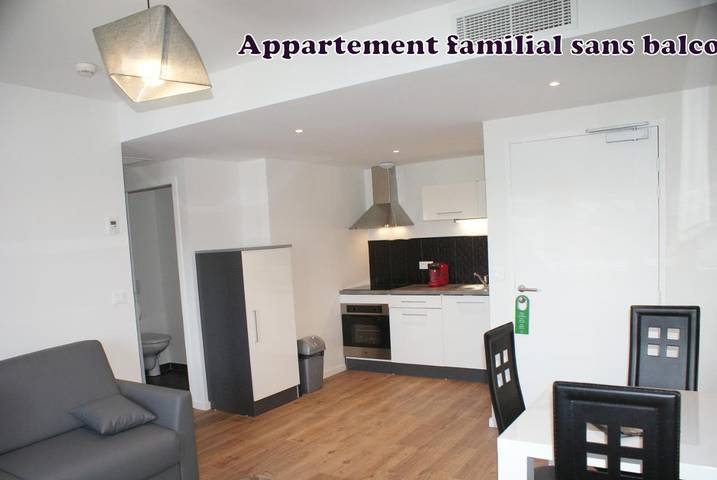 Hôtel pour 2 personnes, avec piscine ainsi que jardin et terrasse, animaux acceptés à Souraïde - 4