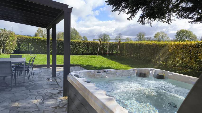 Gîte pour 8 personnes, avec jardin et sauna ainsi que jacuzzi et terrasse à Tauves - 2