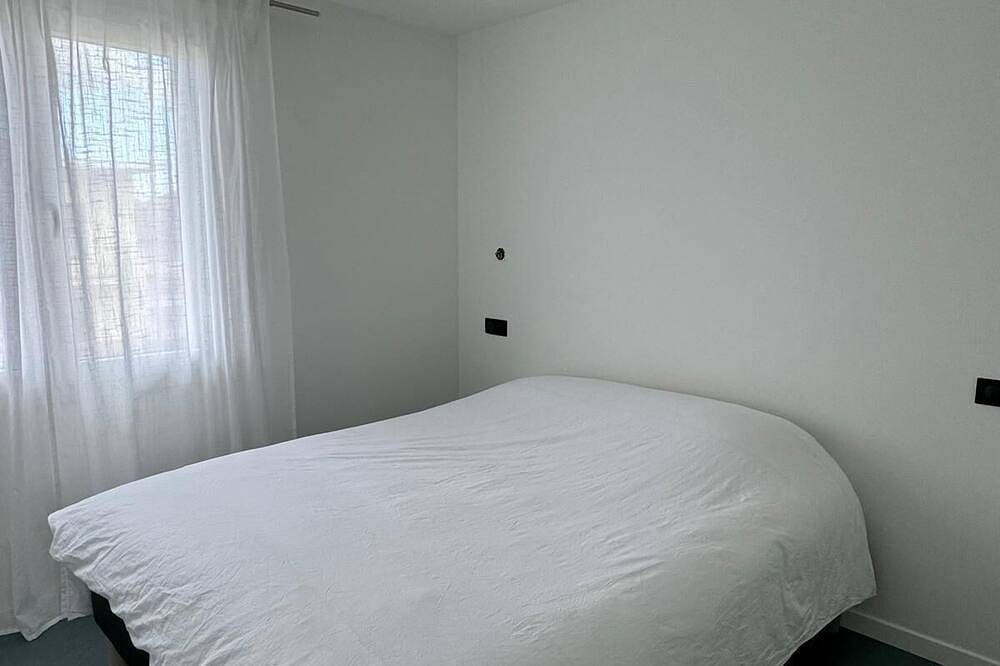 Entire apartment, Modern Green & White - Apartment T3 60m2 Annecy - Parking Privé - Wifi - Netflix in Annecy, Annecy (commune)