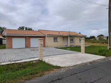 Gîte pour 6 personnes, avec jardin et jacuzzi, animaux acceptés à Eyrans