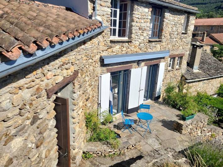 Gîte pour 2 personnes, avec Terrasse ainsi que Jardin et Vue à Saint-Vincent-d'Olargues