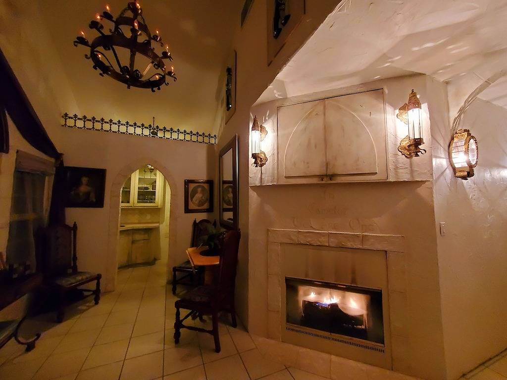 The Castle Camelot Private Suite in North Cowichan, Cowichan Valley Regional District