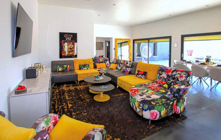 Location de vacances pour 9 personnes, avec terrasse et piscine à Montboucher-sur-Jabron - 3