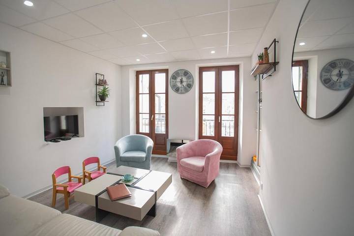 Gîte pour 4 personnes, avec balcon à Pont-en-Royans