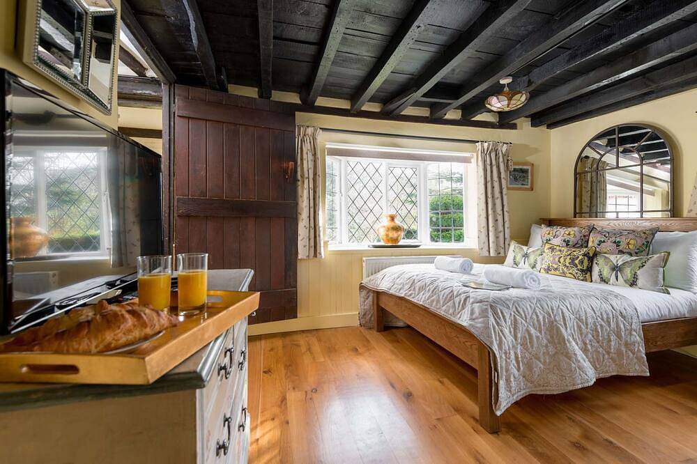 Forest Drove Cottage in Ringwood, Hampshire