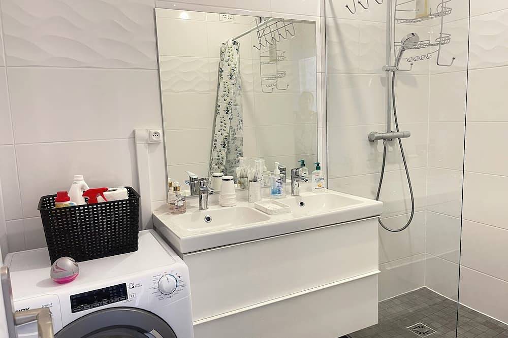 Your perfect cocoon 9 min from Eurexpo and 14 min from Groupama in Saint-Priest, Rhône