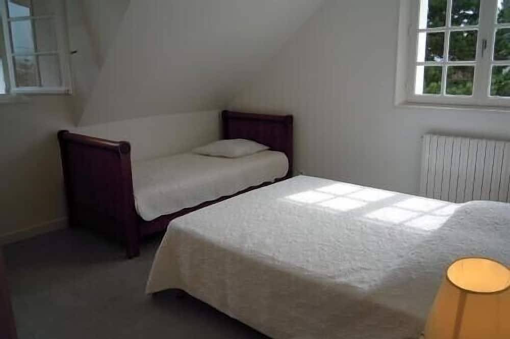 Appartement entier, Appartement 90 m2, superbe vue sur mer et Tatihou, vaste jardin, proche plage in Saint-Vaast-la-Hougue, Région de Cherbourg