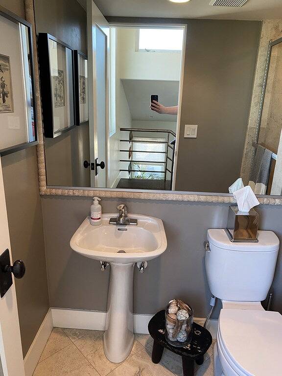 Gorgeous home steps to the beach in Hermosa Beach, Los Angeles County