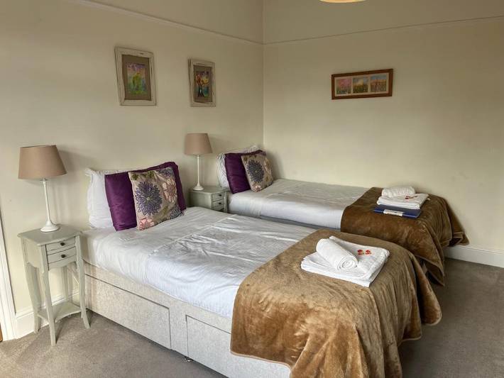 B&b for 3 people, with garden, with pets in Glastonbury