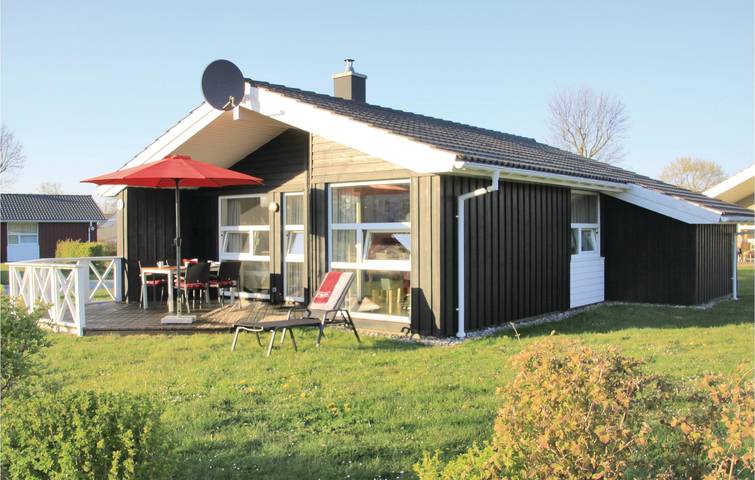 Ferienhaus für 6 Personen, mit Terrasse und Whirlpool sowie Garten und Sauna in Schönhagen