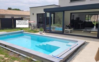 Cottage pour 2 personnes, avec vue ainsi que piscine et jardin à Saint-Lieux-lès-Lavaur