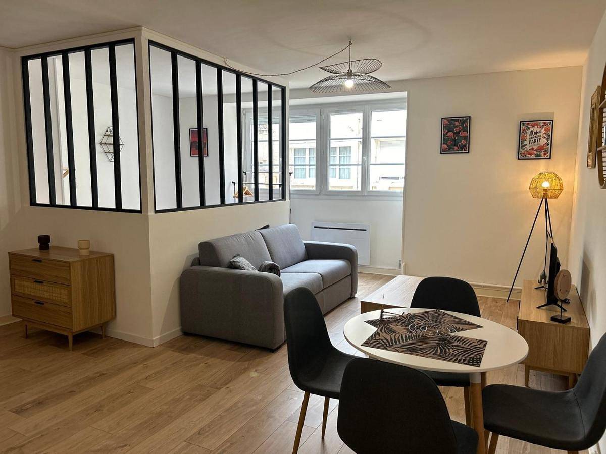 Appartement entier, Les Carmélites : central à 5 min à pied de la Gare in Poitiers, Vienne (France)