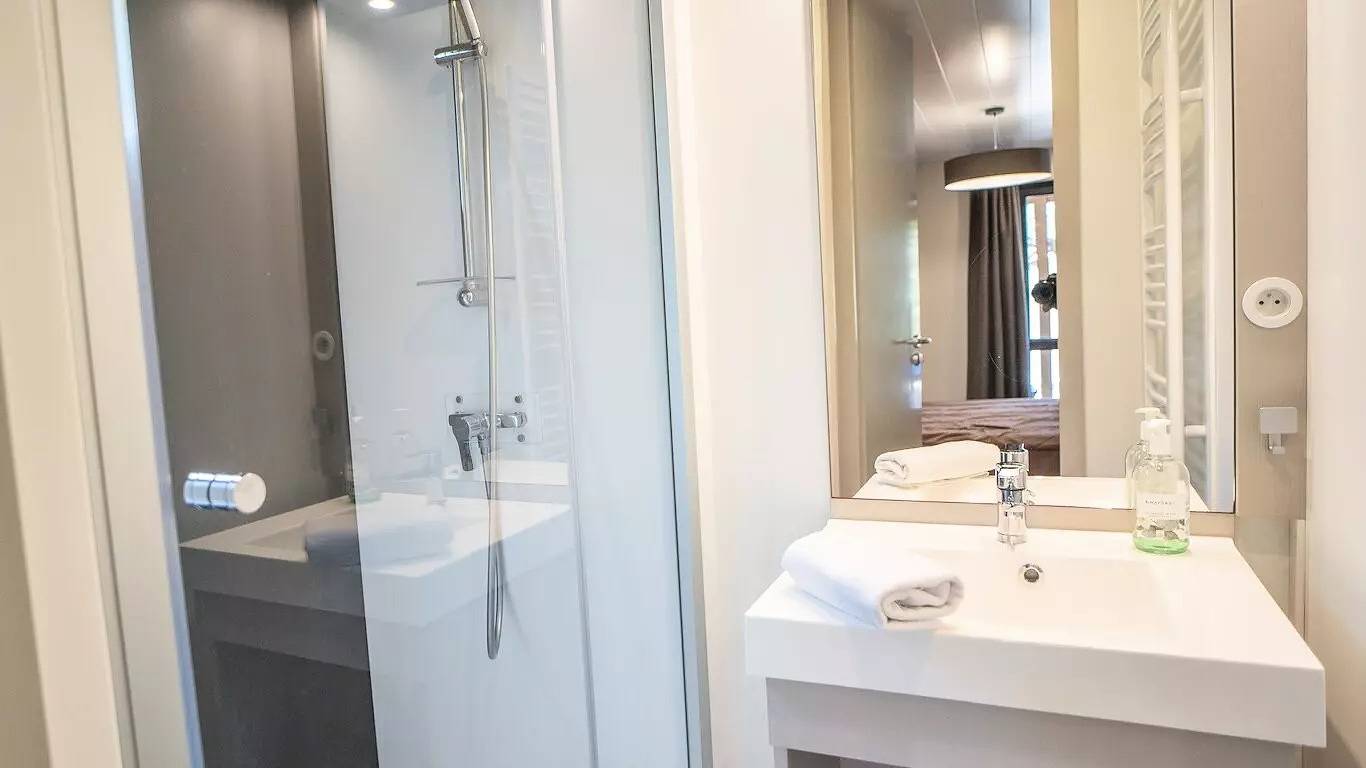Appartement entier, Chalet Scopa 2 Chambres 5 Personnes - Grande terrasse in Belvédère-Campomoro, Arrondissement de Sartène