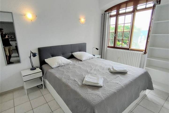 Gîte pour 4 personnes, avec terrasse, animaux acceptés à Goudargues - 2