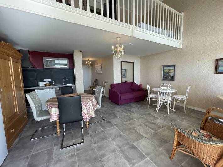 Appartement entier, Duplex de charme en front de mer avec véranda in Côte de la Déroute
