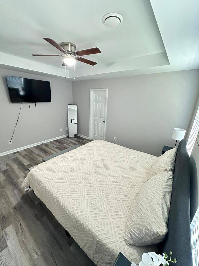 Location de vacances pour 11 personnes, avec jardin à La Vergne - 4