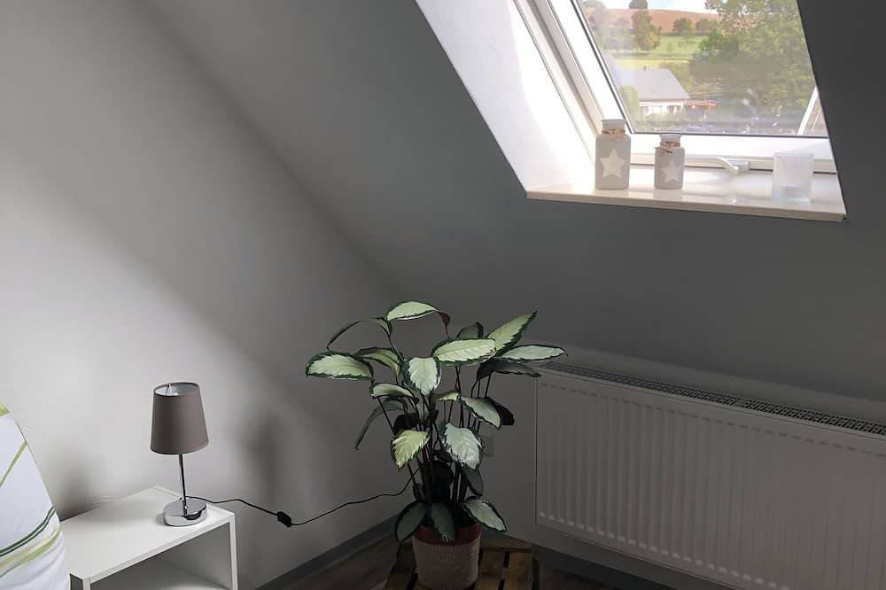 Ganze Wohnung, Gemütliche Fewo 2 im Dg im Sonnenhof in Dippoldiswalde, Osterzgebirge