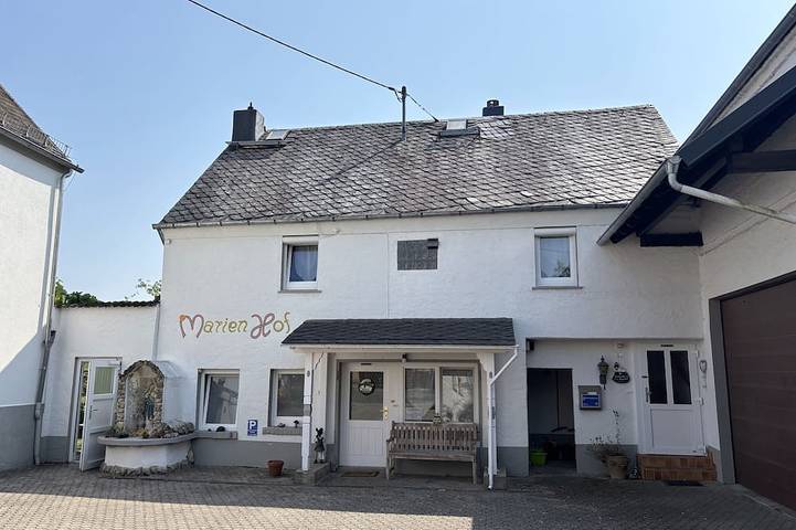 Ferienwohnung für 3 Personen, mit Garten