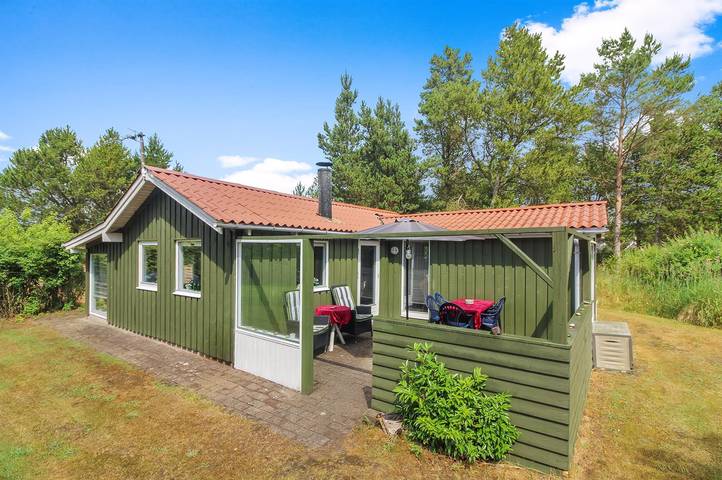 Ferienhaus für 4 Personen, mit Terrasse in Bratten - 2